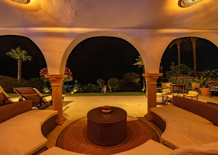 Villa Andalusian House *